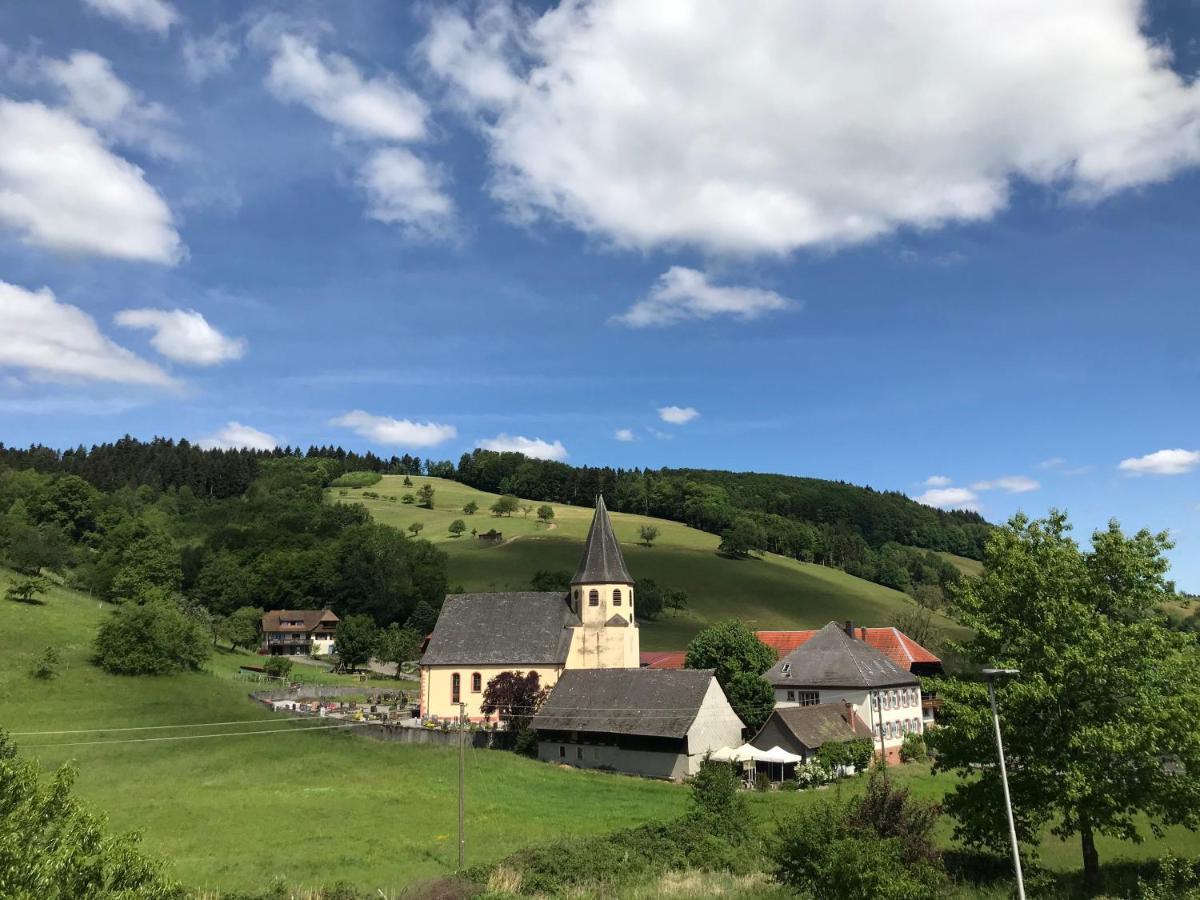 Biberach  S-Suite Das Design-Ferienhaus Im Schwarzwald מראה חיצוני תמונה
