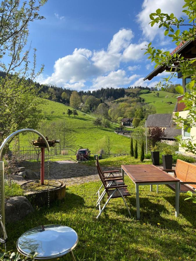 Biberach  S-Suite Das Design-Ferienhaus Im Schwarzwald מראה חיצוני תמונה